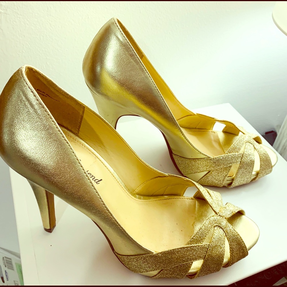 Gold heels size 10, 3inches open toe.